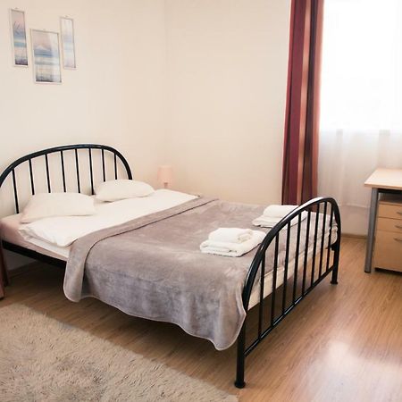 Town Hall 3 Bedroom Apartment Vilnius Exterior photo