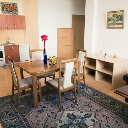 Town Hall 3 Bedroom Apartment Vilnius Exterior photo