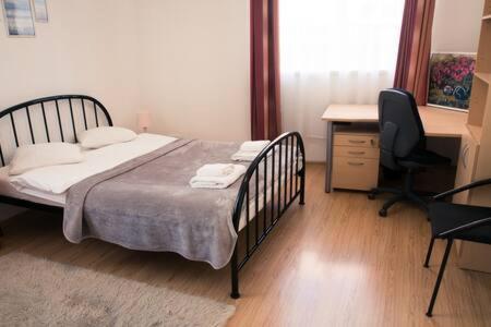 Town Hall 3 Bedroom Apartment Vilnius Exterior photo