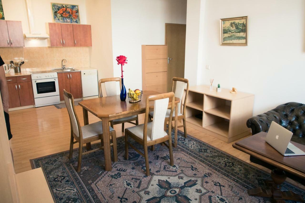 Town Hall 3 Bedroom Apartment Vilnius Exterior photo